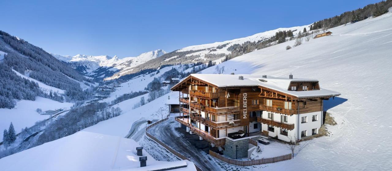 Mei.Berg Premium View Appartements Saalbach-Hinterglemm Exterior foto